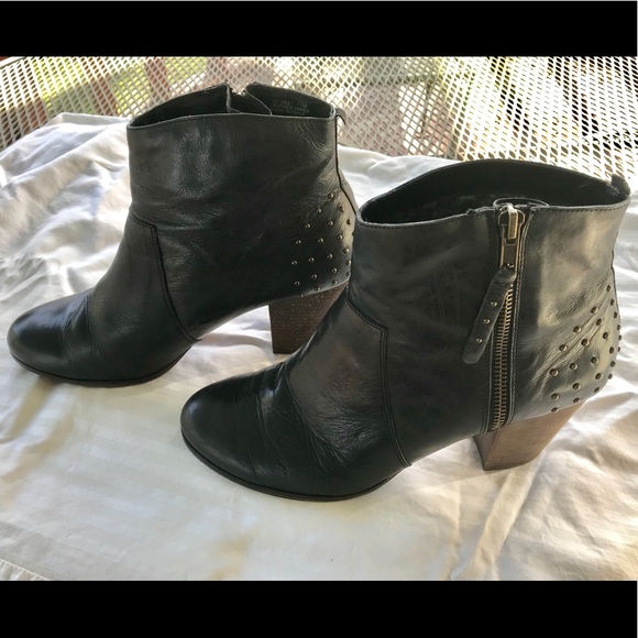 bella vita shoes black womens booties size 11 poshmark black booties size 11